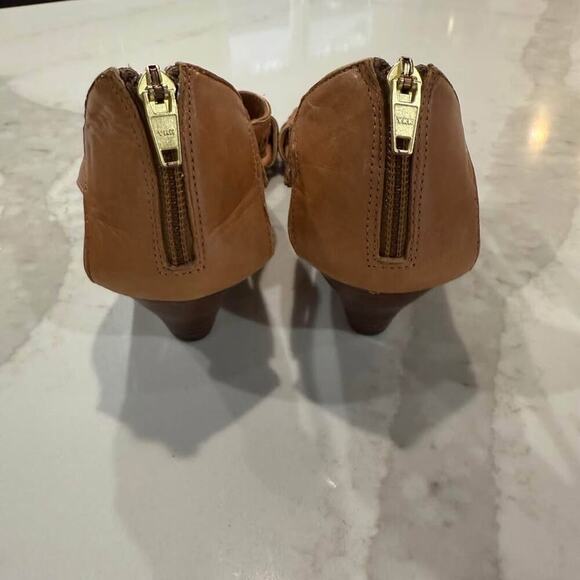 Clarks Artisan Leather Sandal Womens 7.5 Tan Gold Wedge Back Zip Brown Comfort - Picture 5 of 8